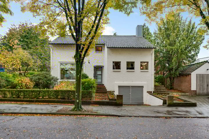 Pastoor van Oppenstraat 1 in Roermond foto