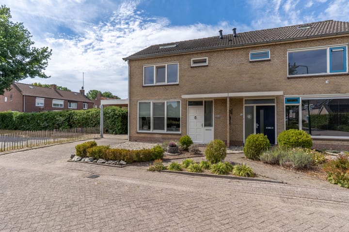 Pater Bleijsstraat 1 in Overloon foto