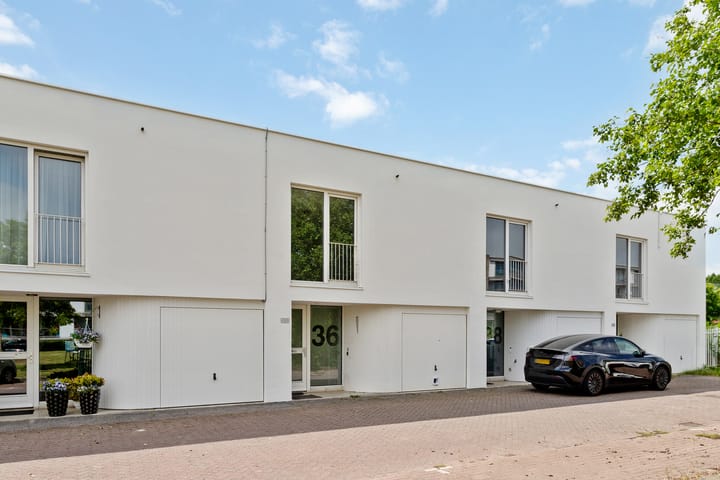 Paul Burkhardplantsoen 36 in Utrecht foto