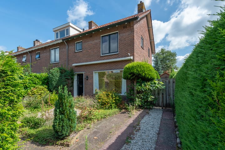 Paulus Potterlaan 9 in Loosdrecht foto