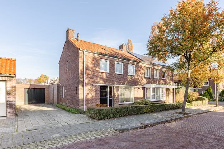 Petershemstraat 32 in Hilvarenbeek foto