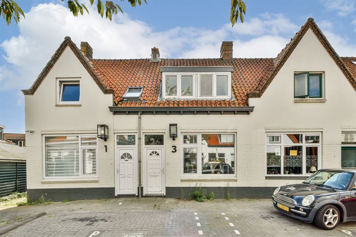 Piet Heinstraat 3 in Wormerveer foto