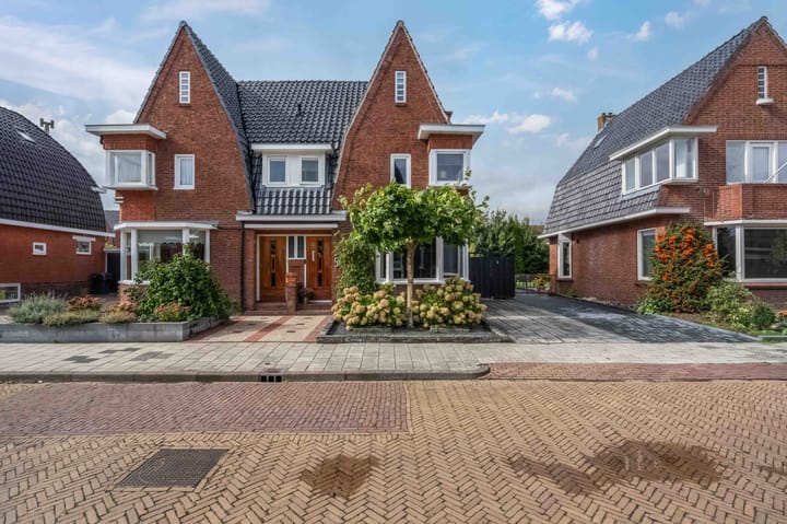 Piet Heinstraat 5 in Delfzijl foto