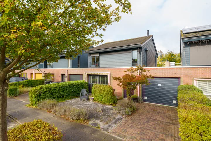 Pieter Brueghelstraat 9 in Almere foto