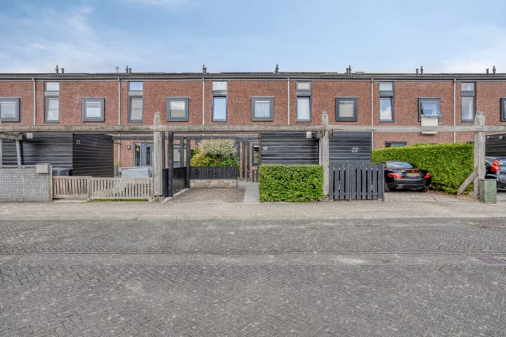 Pieter Wijbengastraat 24 in Leeuwarden foto