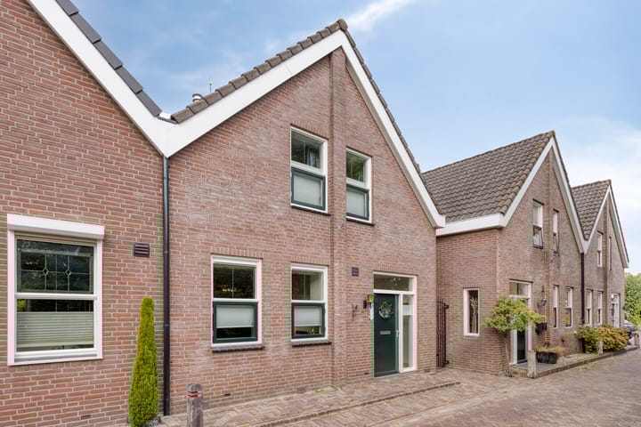 Pietmanskolkstraat 6 in Borne foto