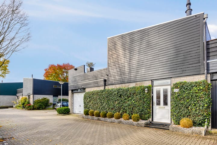 Pijnenburg 84 in Dordrecht foto