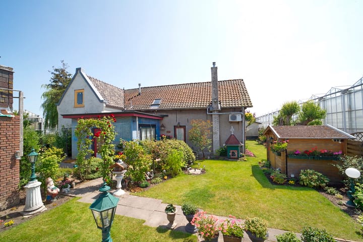 Plaats 22A in Honselersdijk foto