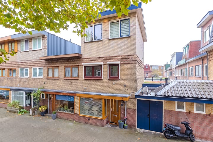 Platanenstraat 4 in IJmuiden foto