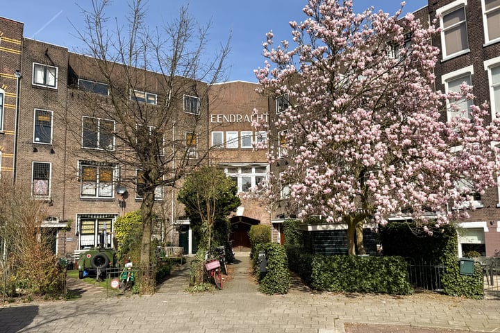 Plein Eendragt 11A in Schiedam foto