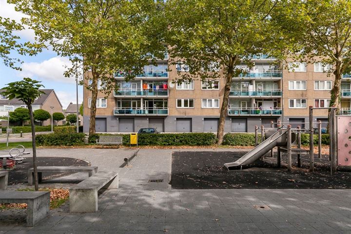 Plutostraat 46 in Alphen aan den Rijn foto