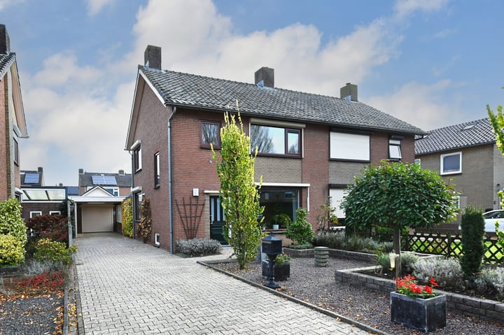 Poelsestraat 9 in Angeren