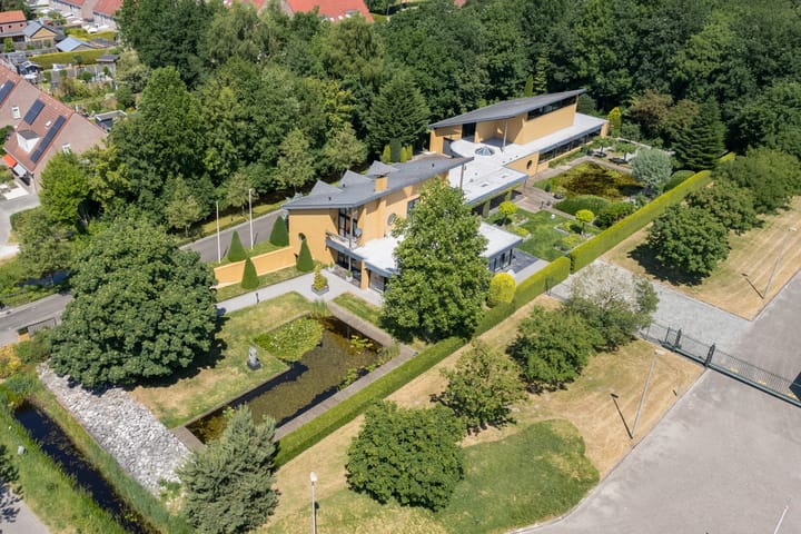 Polderboskdyk 1 in Joure foto