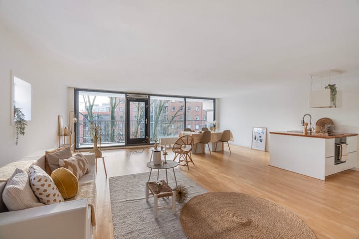 Pompenburg 118 in Rotterdam foto