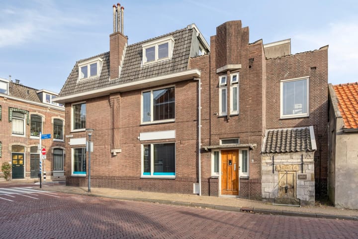 Pompstraat 1 in Gorinchem foto