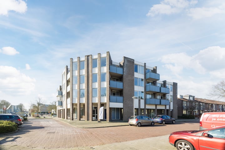 Poortershof 18 in Leiderdorp foto