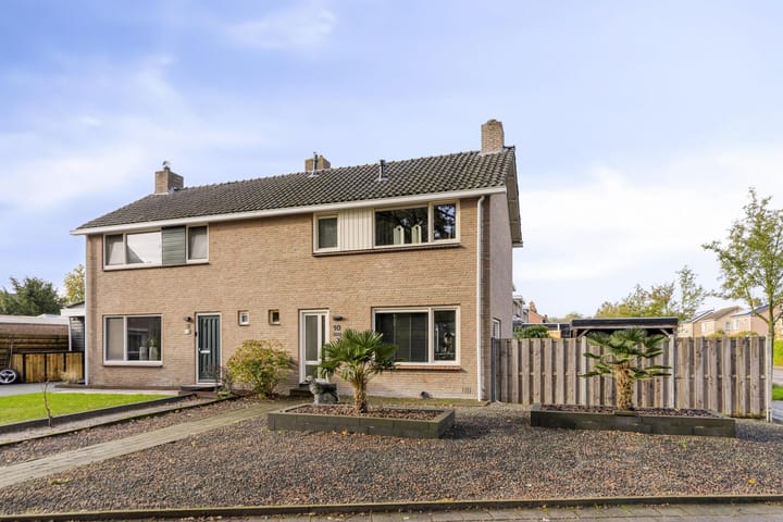 Poorthof 10 in Oosterwolde foto