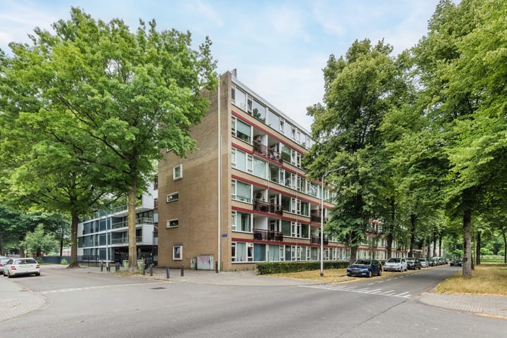 Postelse Hoeflaan 101 in Tilburg foto