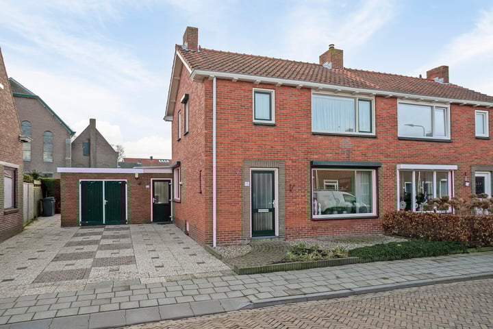 Poststraat 15 in Krabbendijke foto