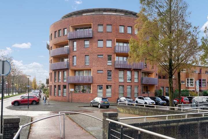 Praagsingel 97 in 's-Gravenhage foto