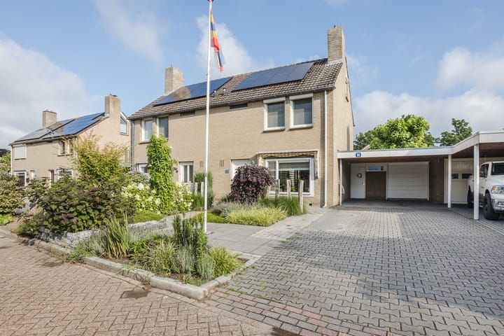 President Kennedystraat 14 in Vroomshoop foto