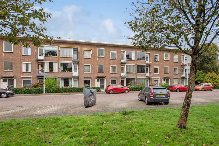 Prins Bernhardlaan 119 in Leidschendam foto