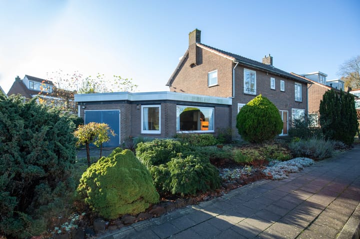 Prins Bernhardlaan 23 in Ouderkerk aan de Amstel foto