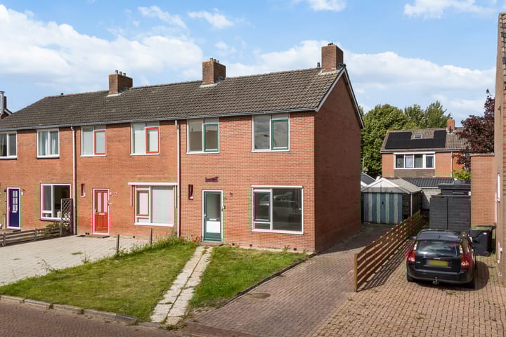 Prins Bernhardstraat 40 in Zoutkamp foto