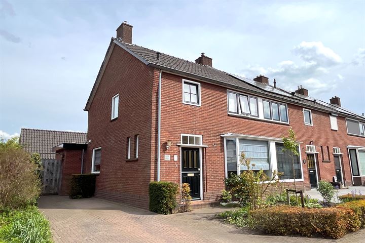 Prins Bernhardweg 24 in Vorden foto