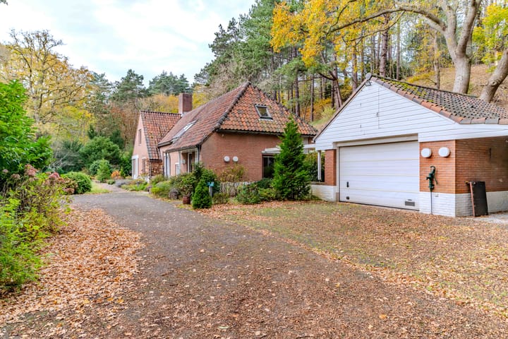 Prins Frederiklaan 18A in Wassenaar foto