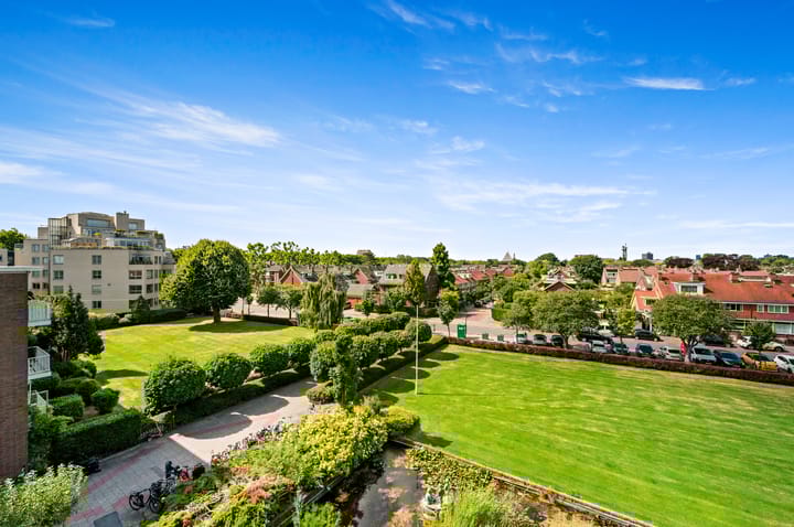 Prins Hendrikplein 52 in Leidschendam foto