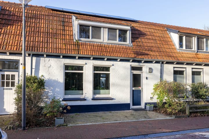 Prins Hendrikstraat 16 in Borne foto