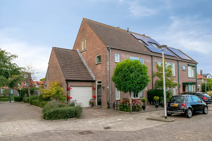 Prins Hendrikstraat 17 in Oud-Beijerland foto