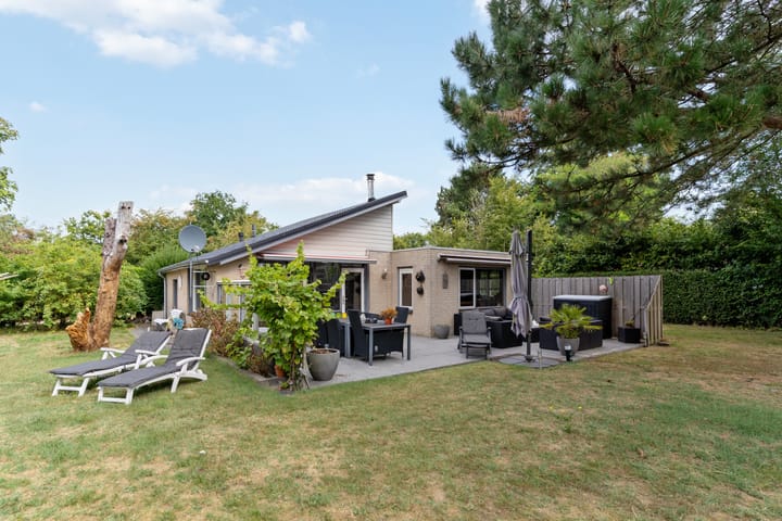 Prinsenhof 33 in Ouddorp foto