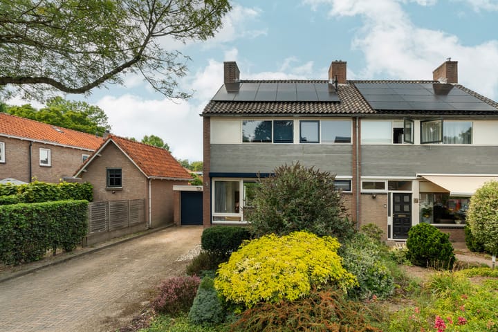 Prinses Irenelaan 15 in Dieren foto