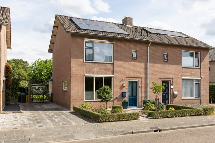 Prinses Irenestraat 23 in Overasselt foto