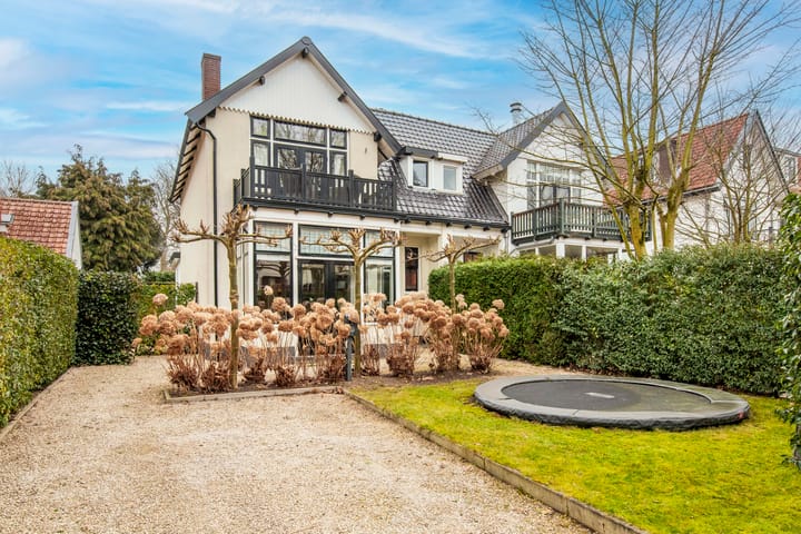 Prinses Marielaan 14 in Bussum