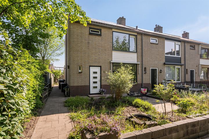 Prinses Wilhelminastraat 6 in Maasdijk foto