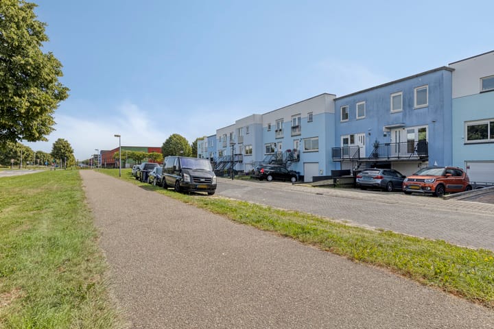 Prismastraat 8 in Almere foto