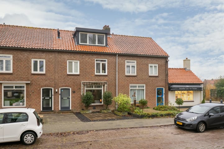 Prof. Granpré Molièrestraat 16 in Wieringerwerf foto