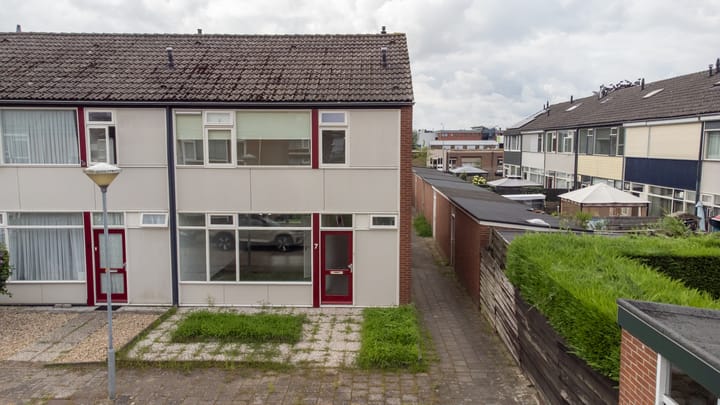 Prof.Van der Leeuwstraat 7 in 's-Heerenberg foto