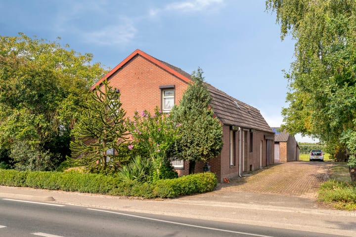 Provincialeweg 114 in Velddriel foto