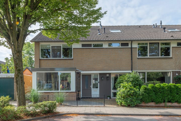 Raadhuislaan 57 in Eemnes foto