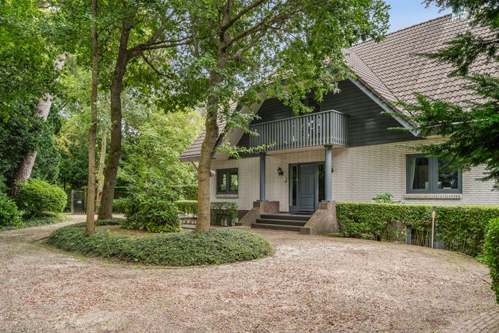 Raadhuislaan 5B in Wassenaar foto