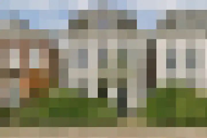 Raadhuislaan 7 in Abcoude