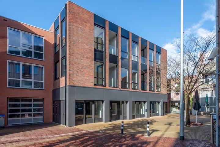 Raadhuisplein 7A in Barneveld foto