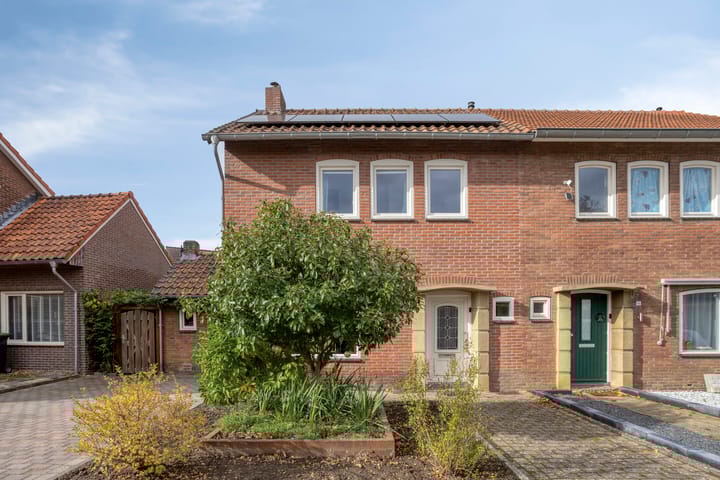 Rector Meuffelsstraat 9 in Susteren foto