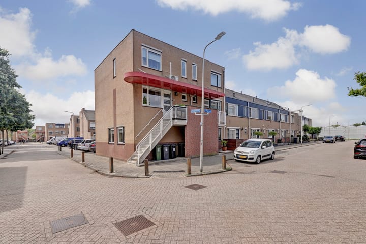 Reigerlaan 137 in De Lier foto