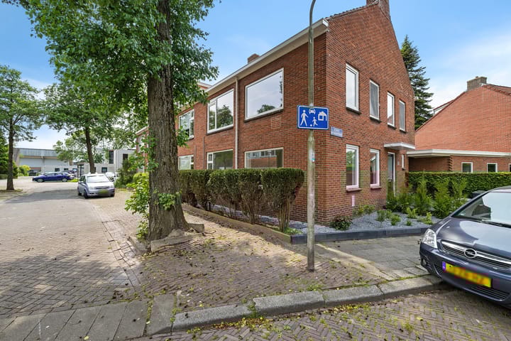Reinier de Graafstraat 24 in Leeuwarden foto