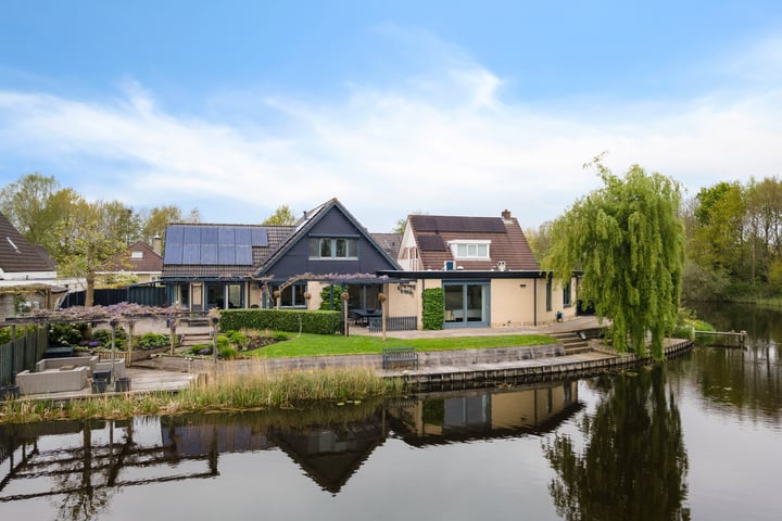 Reling 34 in Joure foto